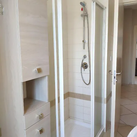 Residenza Adriatica Tre 阿布鲁齐的罗塞托