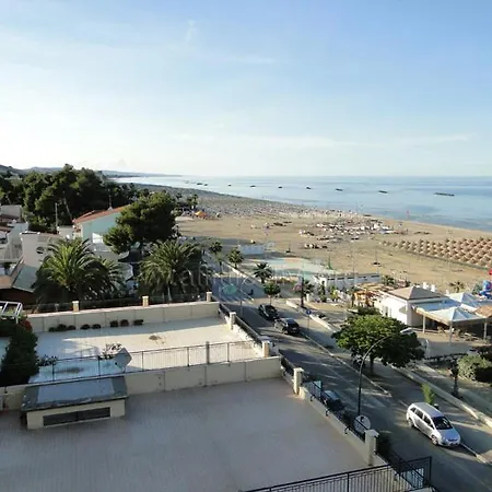 公寓 Residenza Adriatica Tre *