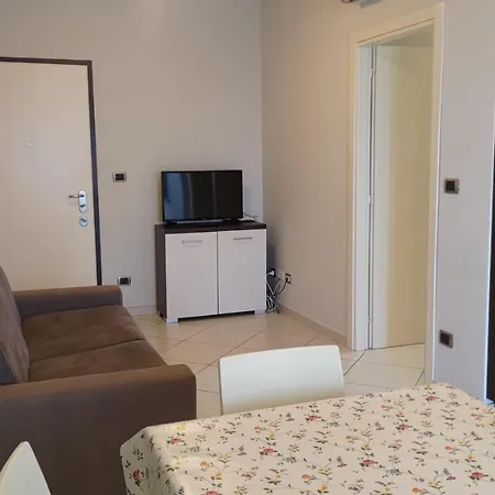 公寓 Residenza Adriatica Tre 阿布鲁齐的罗塞托