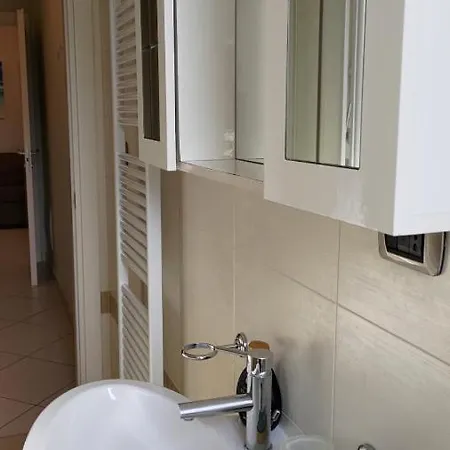 Residenza Adriatica Tre 公寓
