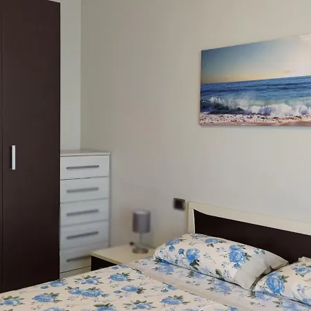 Residenza Adriatica Tre * 阿布鲁齐的罗塞托