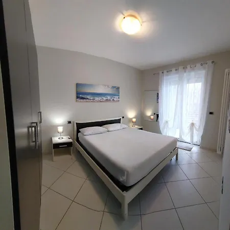 Residenza Adriatica Tre 阿布鲁齐的罗塞托
