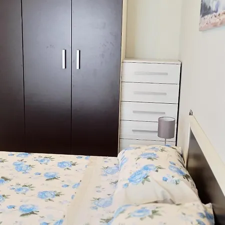 Residenza Adriatica Tre 公寓 *